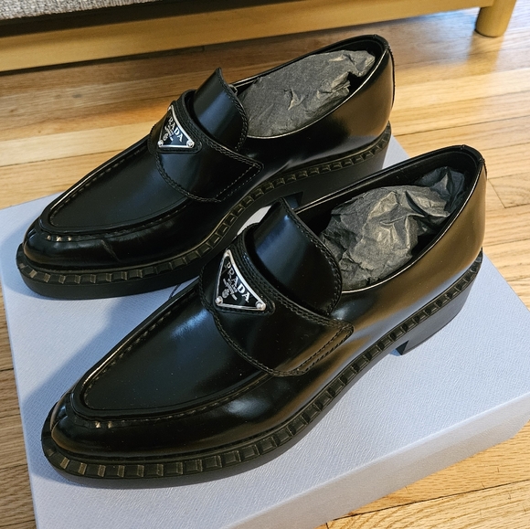 PRADA LOAFERS - Picture 5 of 7